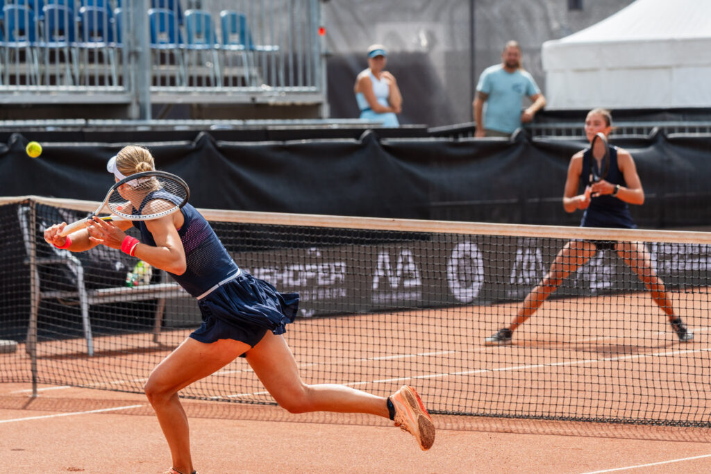 Zaar und Mair bei ihrem Match.